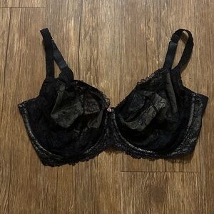 Cacique unlined lace bra 42F
